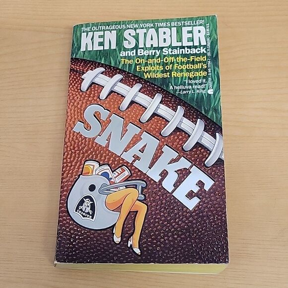 6 paperback books about football - Picture 10 of 15